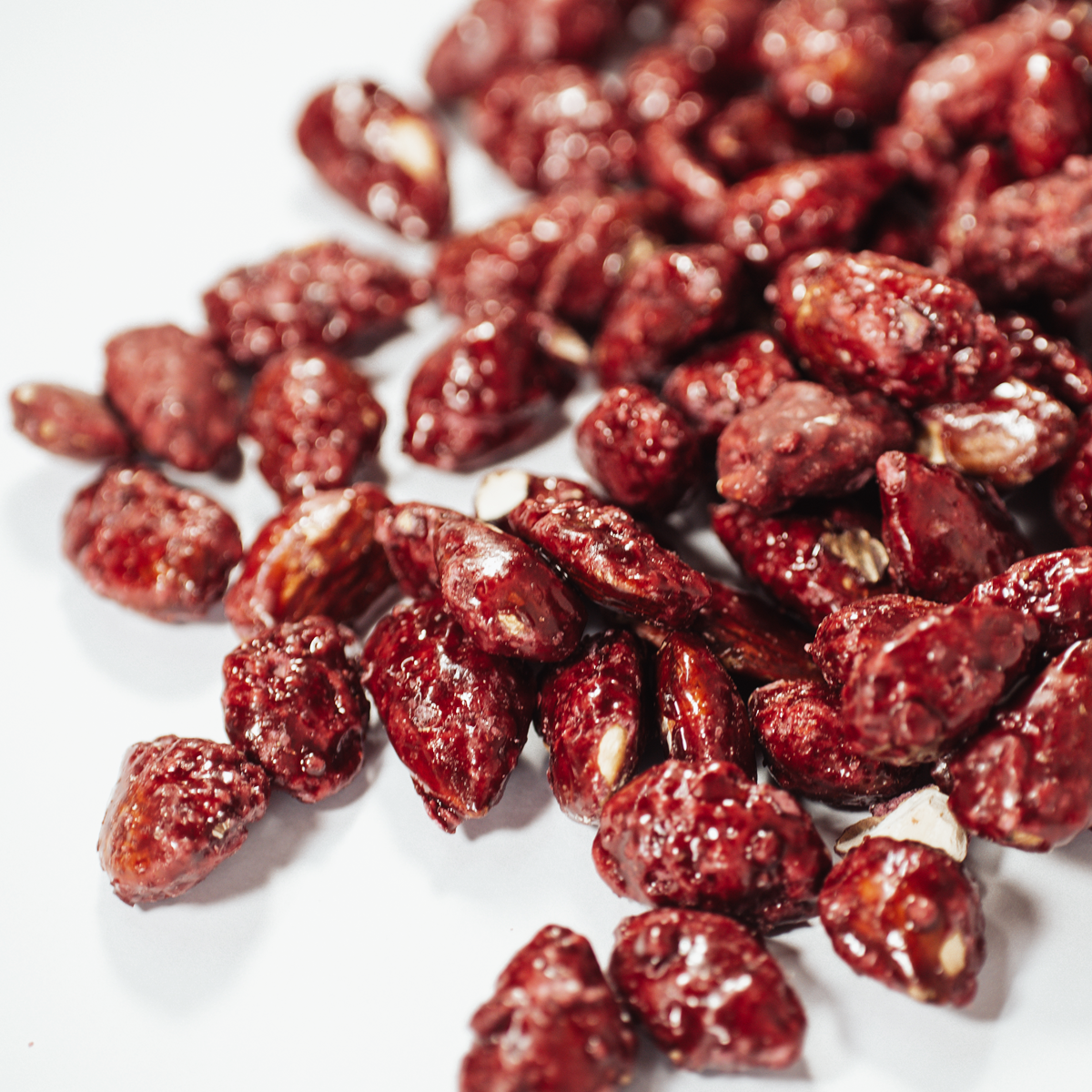 Caramelised Almonds Raspberry Flavour - Nuteroo.com - Nuts and more online store